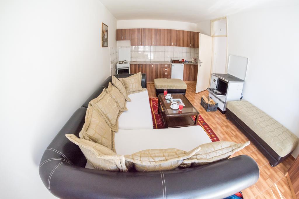 Apartment Vera Plužine Eksteriør bilde
